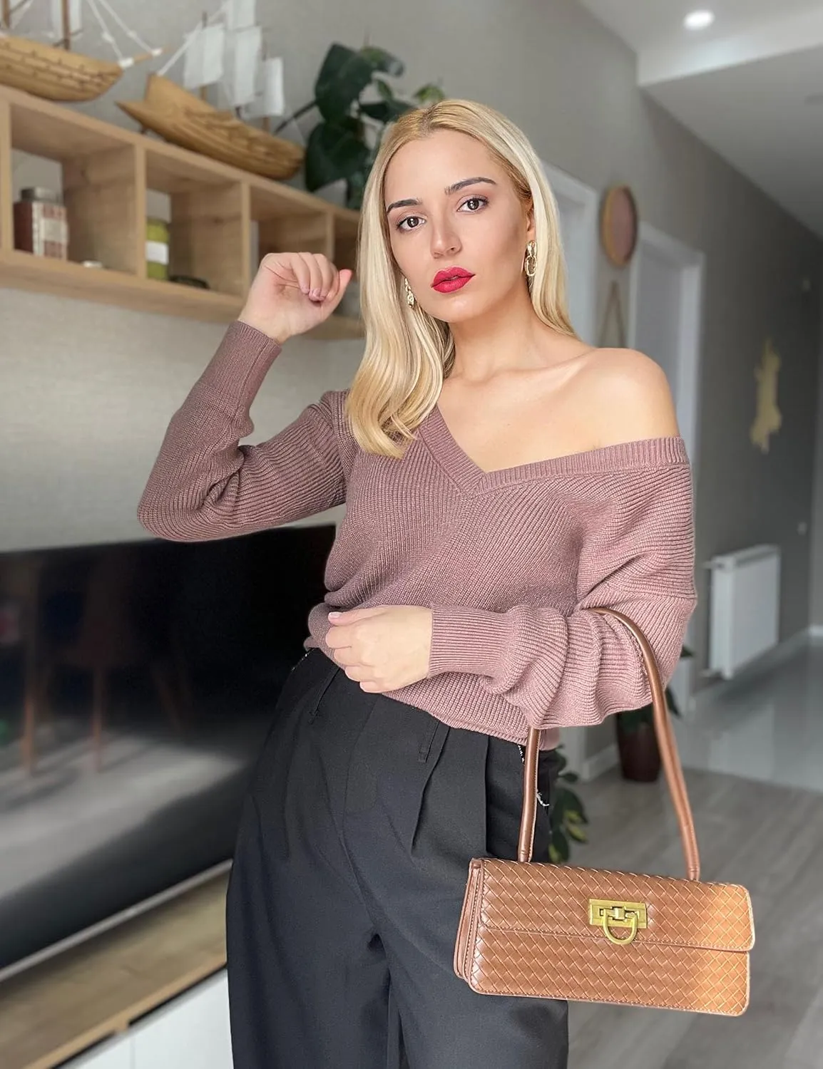 Cowasto Women Sexy Deep V Neck Sweater Christmas Sweaters Casual Long Sleeve Fall Sweaters Pullover