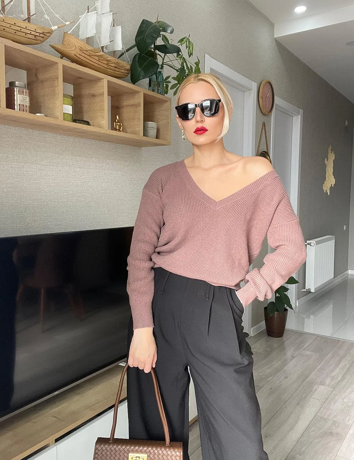Cowasto Women Sexy Deep V Neck Sweater Christmas Sweaters Casual Long Sleeve Fall Sweaters Pullover